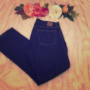 Men’s straight leg jeans.